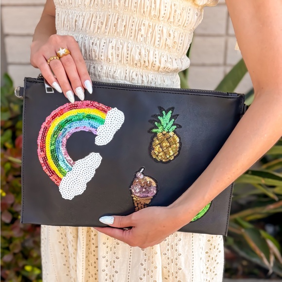 Sequin Patch Zipper Wristlet Purse/Clutch (Black) - Picture 4 of 7